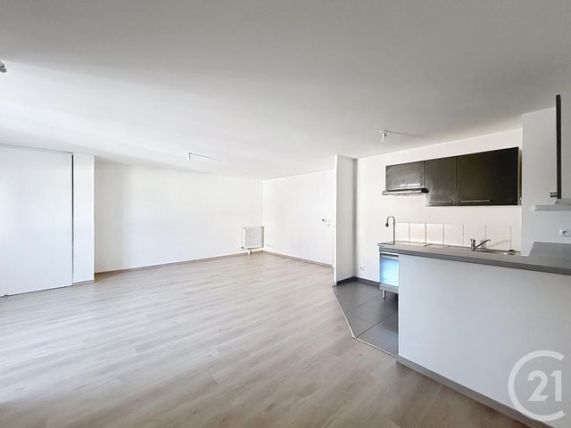 Appartement F3 &agrave; louer - 3 pi&egrave;ces - 66,70 m2 - Orleans - 45 - CENTRE