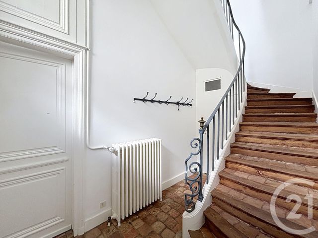 Maison &agrave; louer - 8 pi&egrave;ces - 201,51 m2 - Orleans - 45 - CENTRE