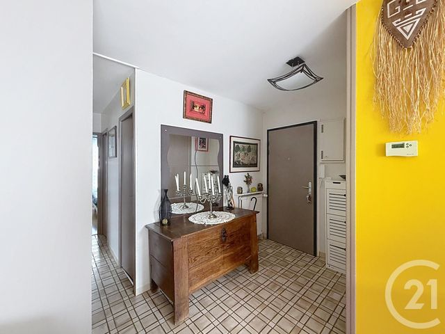 Appartement T4 &agrave; vendre - 4 pi&egrave;ces - 75,35 m2 - St Jean De La Ruelle - 45 - CENTRE