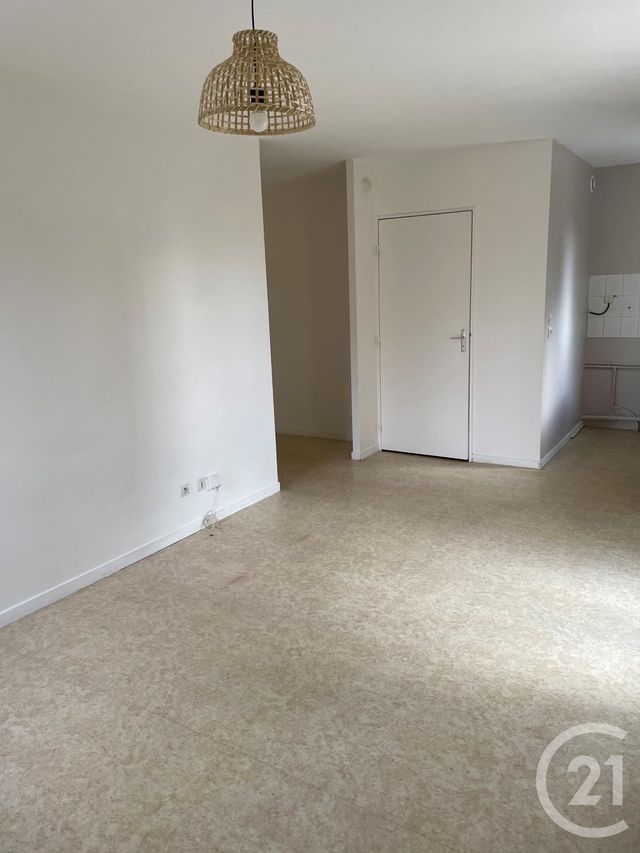 Appartement Studio &agrave; louer - 1 pi&egrave;ce - 24,14 m2 - Orleans - 45 - CENTRE