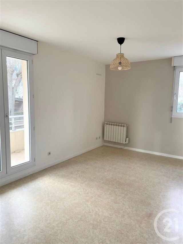 Appartement Studio &agrave; louer - 1 pi&egrave;ce - 24,14 m2 - Orleans - 45 - CENTRE