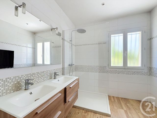 Maison &agrave; vendre - 7 pi&egrave;ces - 200 m2 - Ormes - 45 - CENTRE