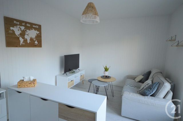 Maison &agrave; louer - 2 pi&egrave;ces - 43 m2 - Saran - 45 - CENTRE