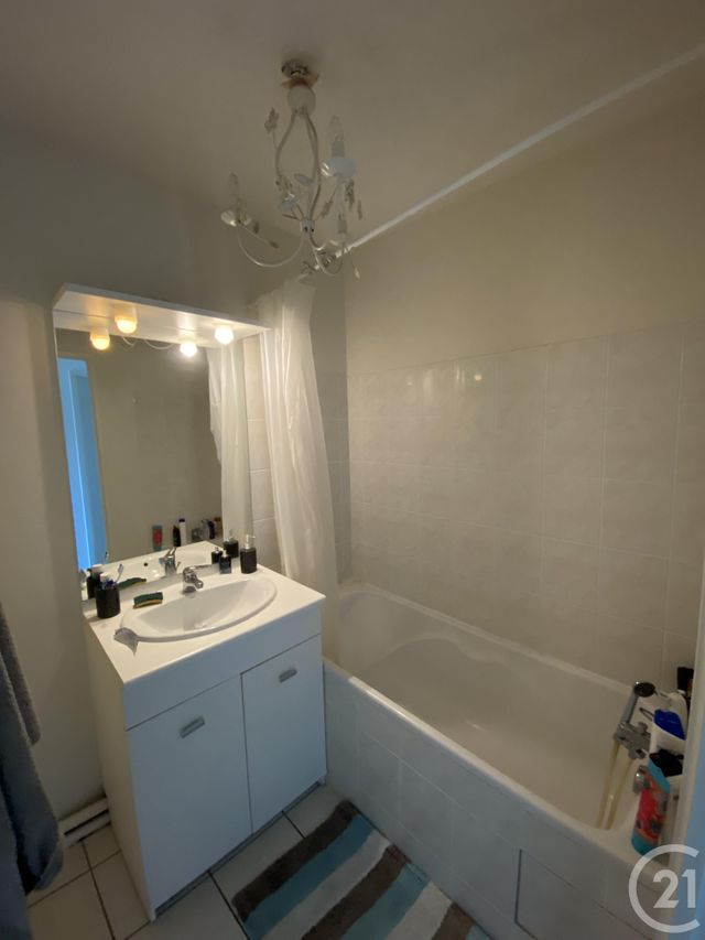 Appartement F3 &agrave; louer - 3 pi&egrave;ces - 73,10 m2 - Orleans - 45 - CENTRE