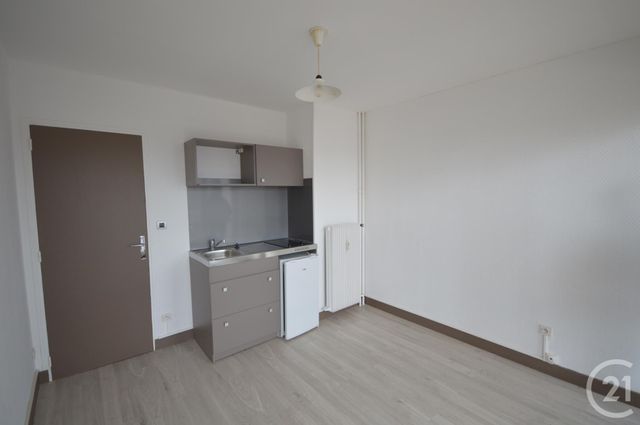 Appartement F1 &agrave; louer - 1 pi&egrave;ce - 16,39 m2 - Orleans - 45 - CENTRE
