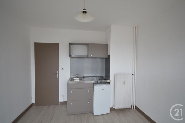 Appartement F1 &agrave; louer - 1 pi&egrave;ce - 16,39 m2 - Orleans - 45 - CENTRE