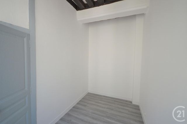Appartement F2 &agrave; louer - 2 pi&egrave;ces - 32 m2 - Orleans - 45 - CENTRE