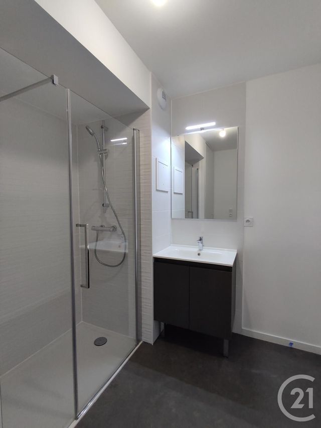 Appartement F3 &agrave; louer - 3 pi&egrave;ces - 57,93 m2 - Orleans - 45 - CENTRE