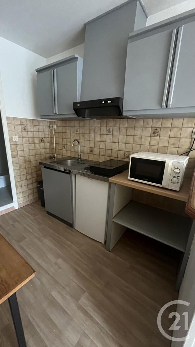 Appartement Studio &agrave; louer - 1 pi&egrave;ce - 26,48 m2 - Orleans - 45 - CENTRE