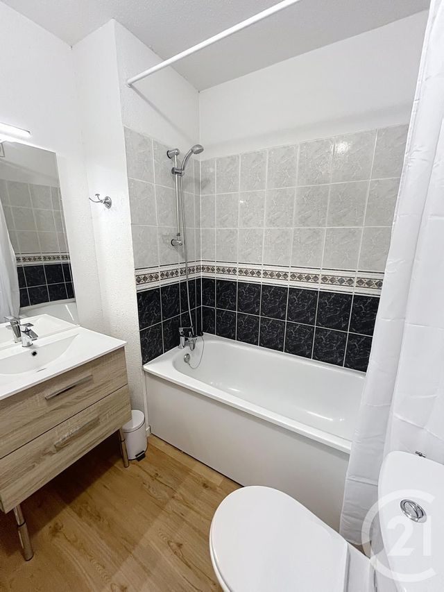 Appartement F1 &agrave; louer - 1 pi&egrave;ce - 27,52 m2 - Orleans - 45 - CENTRE