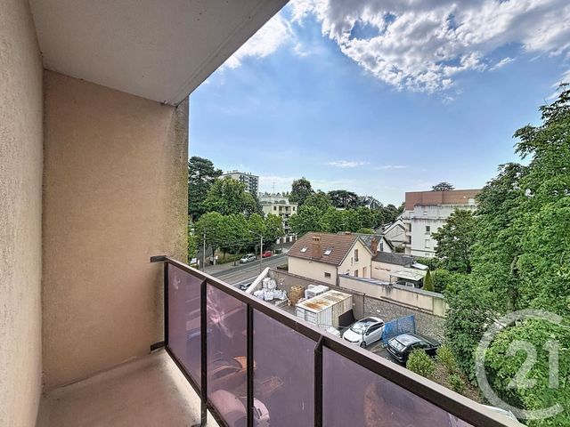 Appartement F4 &agrave; louer - 4 pi&egrave;ces - 108,95 m2 - Orleans - 45 - CENTRE