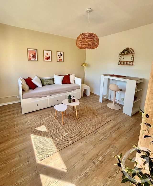 Appartement F1 à louer ST JEAN DE BRAYE