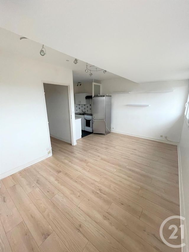Appartement Duplex &agrave; louer - 2 pi&egrave;ces - 39,60 m2 - Orleans - 45 - CENTRE