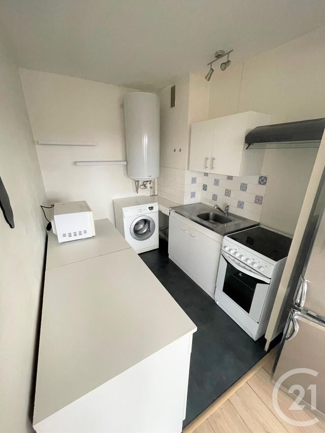 Appartement Duplex &agrave; louer - 2 pi&egrave;ces - 39,60 m2 - Orleans - 45 - CENTRE