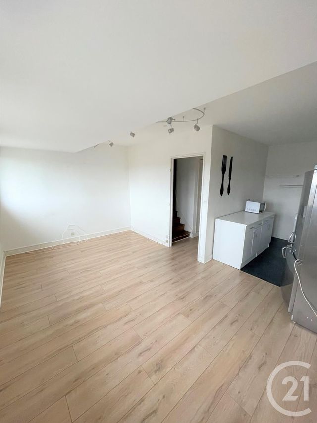 Appartement Duplex &agrave; louer - 2 pi&egrave;ces - 39,60 m2 - Orleans - 45 - CENTRE