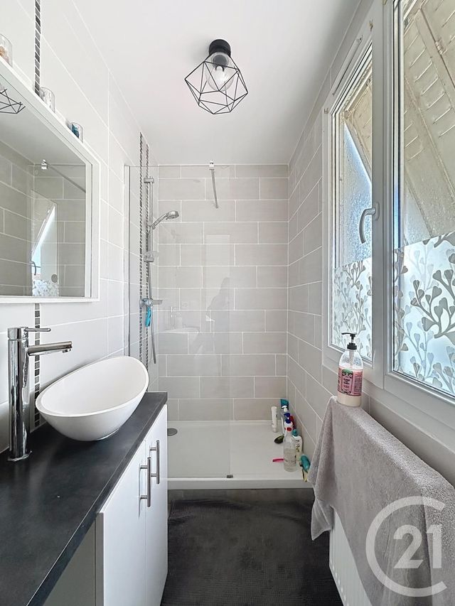 Maison &agrave; louer - 6 pi&egrave;ces - 115 m2 - Saran - 45 - CENTRE