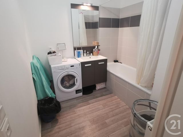 Appartement F3 &agrave; louer - 3 pi&egrave;ces - 55,05 m2 - La Chapelle St Mesmin - 45 - CENTRE