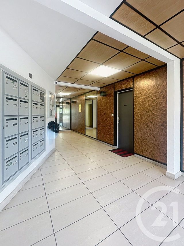 Appartement Chambre &agrave; louer - 1 pi&egrave;ce - 10,22 m2 - Orleans - 45 - CENTRE