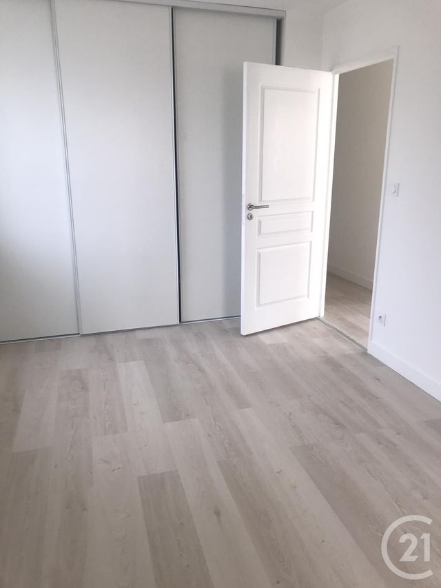Appartement F2 &agrave; louer - 2 pi&egrave;ces - 62 m2 - Orleans - 45 - CENTRE