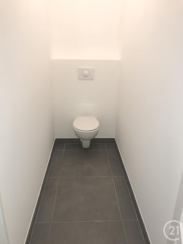 Appartement F2 &agrave; louer - 2 pi&egrave;ces - 62 m2 - Orleans - 45 - CENTRE