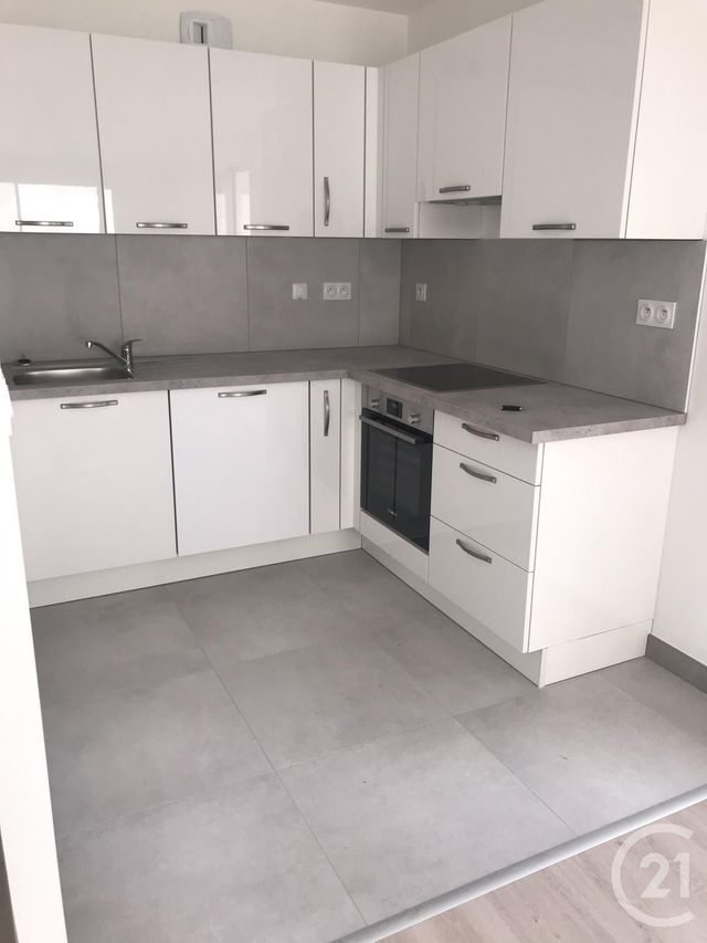 Appartement F2 &agrave; louer - 2 pi&egrave;ces - 62 m2 - Orleans - 45 - CENTRE