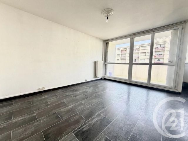Appartement F3 &agrave; louer - 3 pi&egrave;ces - 61,40 m2 - Montargis - 45 - CENTRE