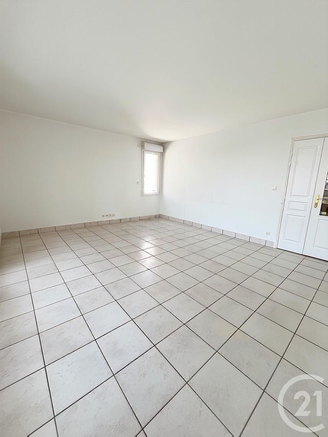 Appartement F3 &agrave; louer - 3 pi&egrave;ces - 68,71 m2 - Fleury Les Aubrais - 45 - CENTRE