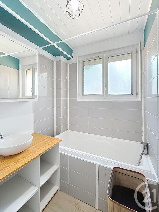 Appartement F2 &agrave; louer - 3 pi&egrave;ces - 65,32 m2 - St Jean De Braye - 45 - CENTRE