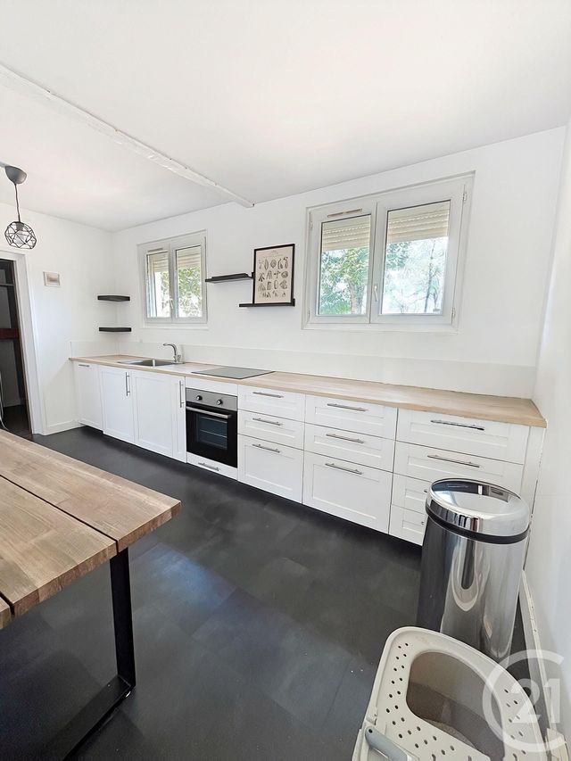Appartement F2 à louer ST JEAN DE BRAYE