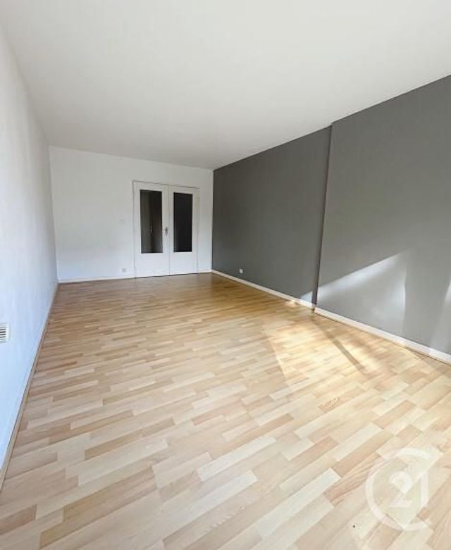 Appartement F2 &agrave; louer - 2 pi&egrave;ces - 57,36 m2 - Orleans - 45 - CENTRE