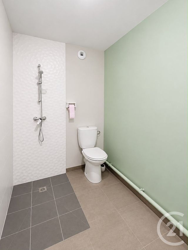 Appartement F3 &agrave; louer - 3 pi&egrave;ces - 65,50 m2 - Saran - 45 - CENTRE