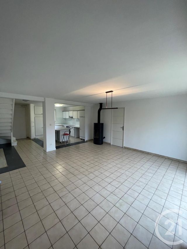 Maison &agrave; louer - 6 pi&egrave;ces - 102 m2 - Fleury Les Aubrais - 45 - CENTRE