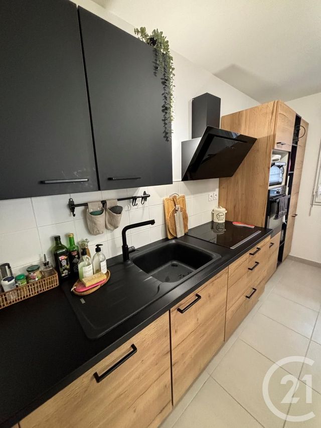 Appartement F4 &agrave; louer - 4 pi&egrave;ces - 85,93 m2 - Fleury Les Aubrais - 45 - CENTRE