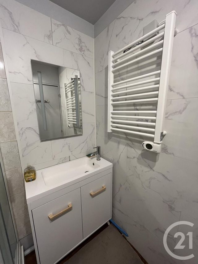 Appartement F2 &agrave; louer - 2 pi&egrave;ces - 40,82 m2 - Fleury Les Aubrais - 45 - CENTRE