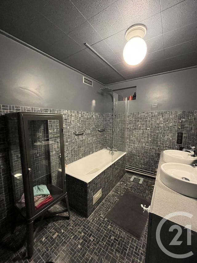 Appartement F2 &agrave; louer - 2 pi&egrave;ces - 78,49 m2 - Orleans - 45 - CENTRE